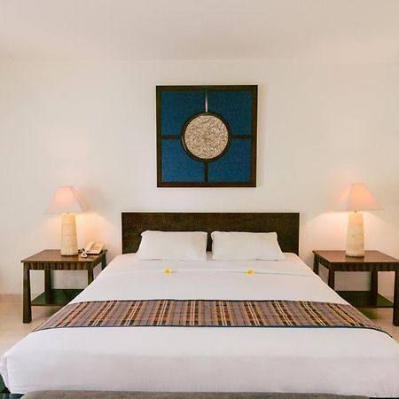 Legong Keraton Beach Hotel Canggu  Exterior photo